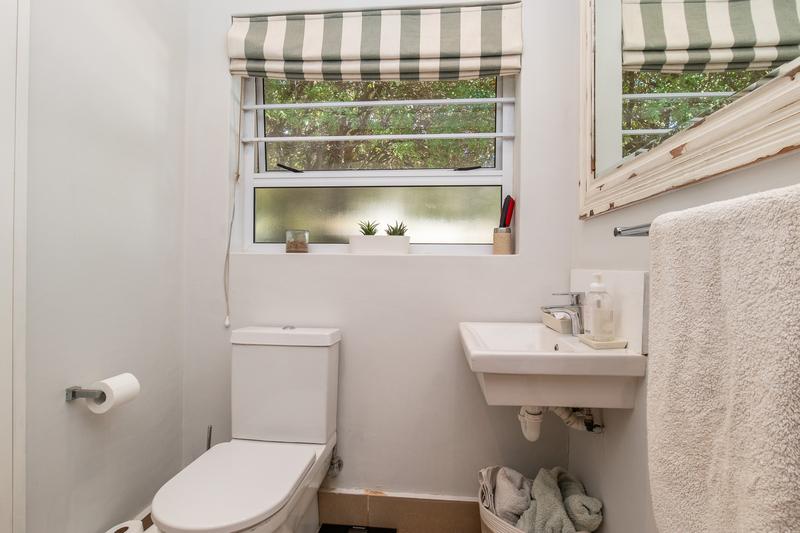 4 Bedroom Property for Sale in Bergvliet Western Cape